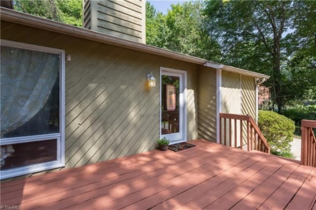 Building Photo - 204 Brambleton Ct