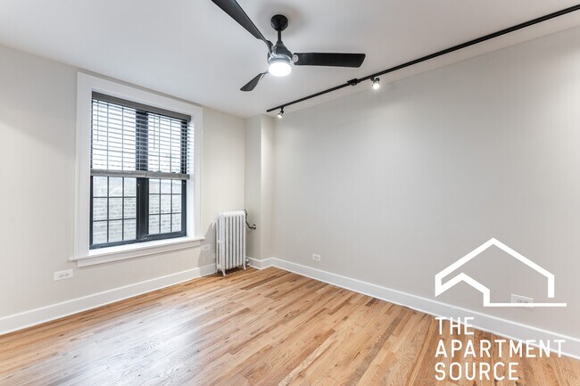 Foto del edificio - 4532 N Sheridan Rd