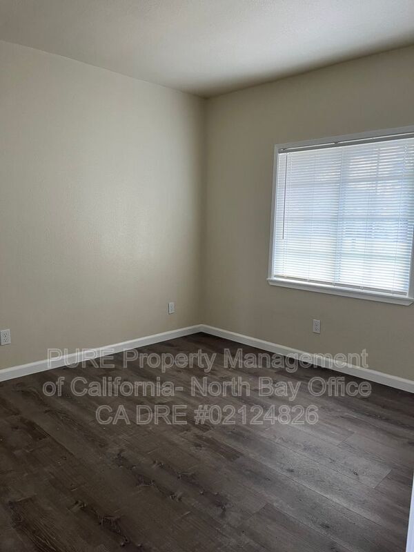 Foto del edificio - 3251 N State St
