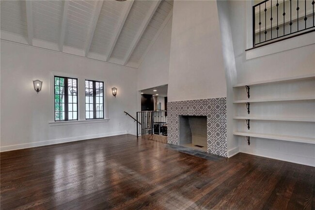 Building Photo - 1208 W 22 1/2 St