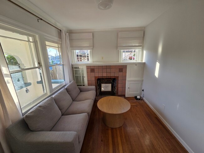 Foto del edificio - 3916 Quigley St