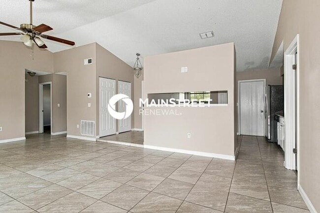 Building Photo - 3 Bedroom Pet-Friendly Home in Spring Hill, FL with Main Street Renewal