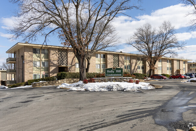 Building Photo - Holly Hill Condominiums