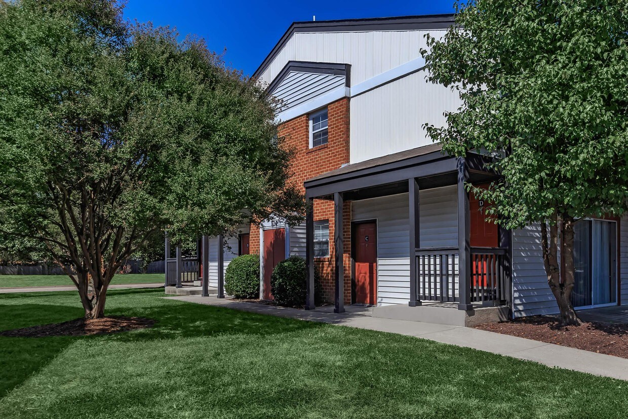 Clearfield Apartments Colonial Heights, VA