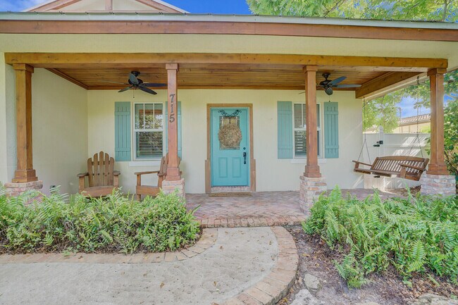 Foto del edificio - 715 SW 25th Pl