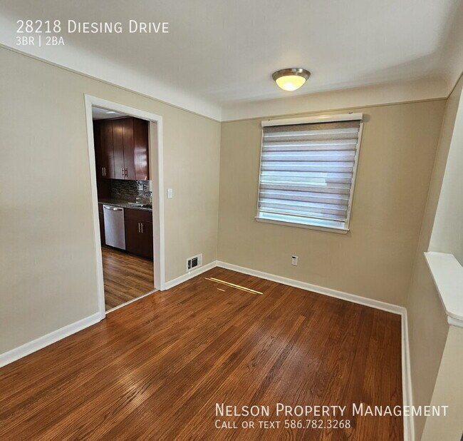 Foto del edificio - 28218 Diesing Dr
