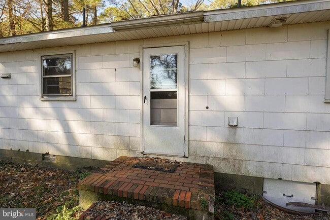 Foto del edificio - 5643 Rip Wil Dr