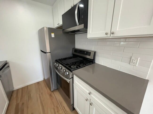 Building Photo - 2216 Highland Ave