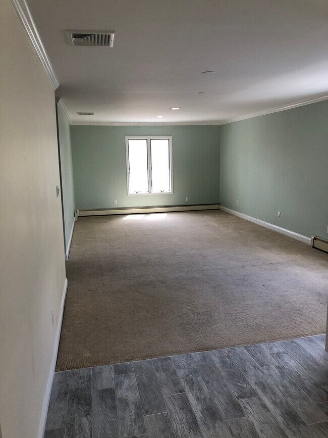 Living room - 83 Lexington Ave