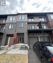 Building Photo - 212 Tussock Private