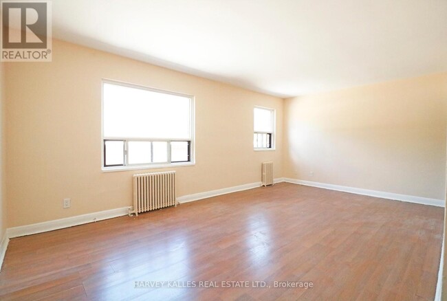 Building Photo - 650-650 Dawes Rd