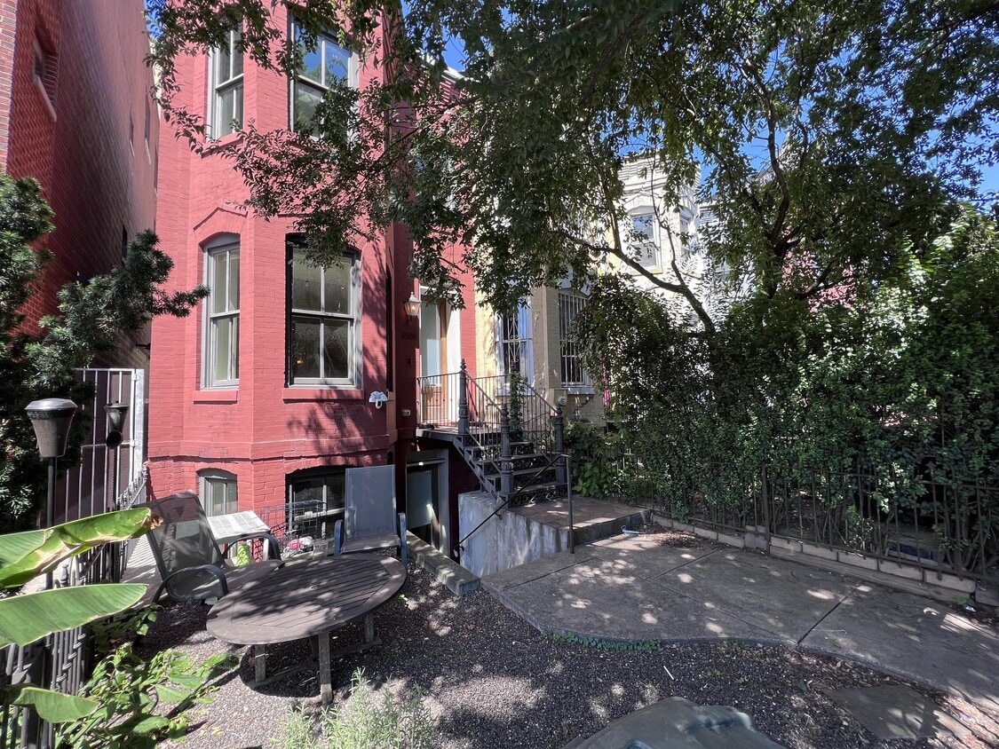 Photo - 2006 13th St NW (Washington, DC)