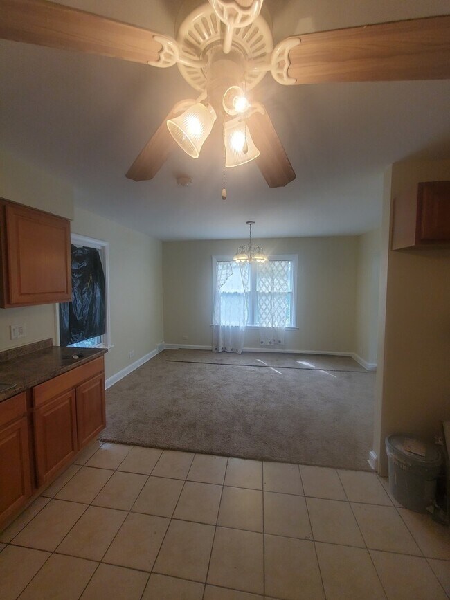 Foto del edificio - 7950 S Burnham Ave