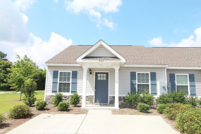 Building Photo - 405 Andover Dr