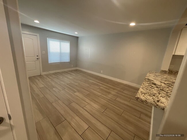 Photo - IMMEDIATE MOVE IN! Apartment