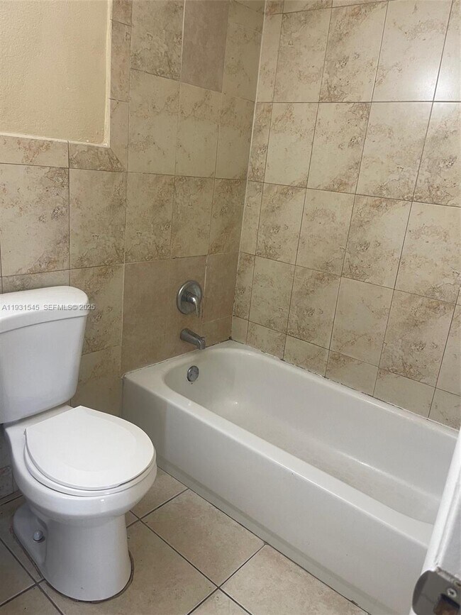 Foto del edificio - 3031 NW 134th St