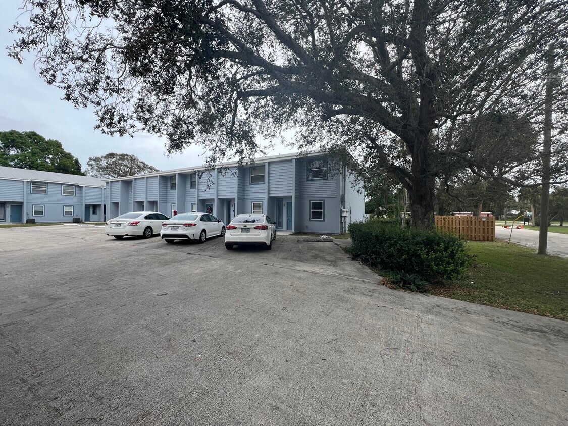 Foto principal - 622 S 11th St