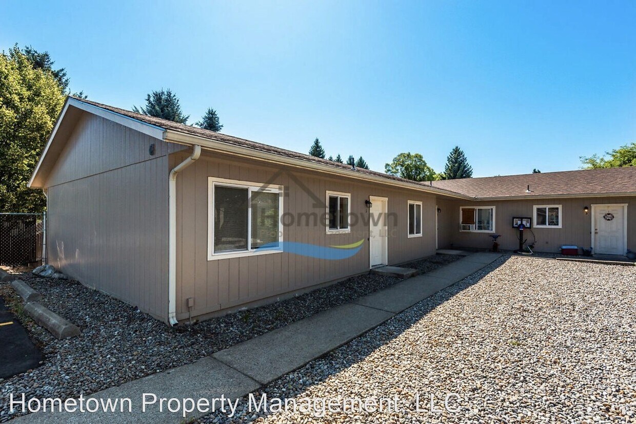 Primary Photo - 3520 N 15th St