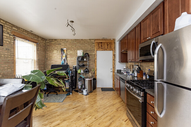 Foto del edificio - 1622 W Columbia Ave