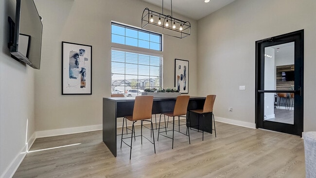 Building Photo - Springs at Meadowbrook