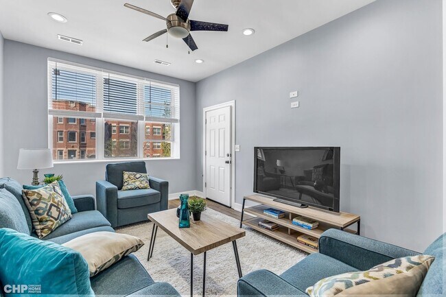 Foto del edificio - 4153 S Prairie Ave