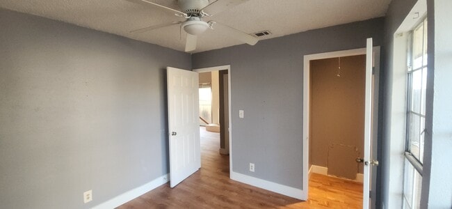 2nd bedroom - 10434 Doc Holliday Trl