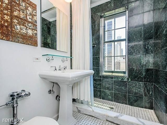 Building Photo - 1 br, 1 bath Condo - 73 E Elm St