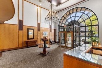 Building Photo - 170 Tremont St