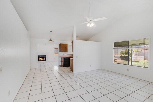 Foto del edificio - 16216 N 16th Pl