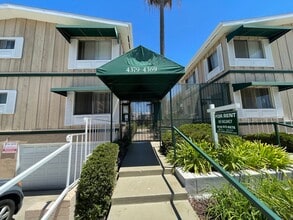 Building Photo - 4379 Hamilton St