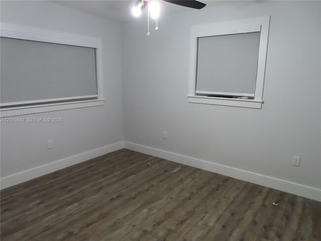 Foto del edificio - 2433 NW 96th St