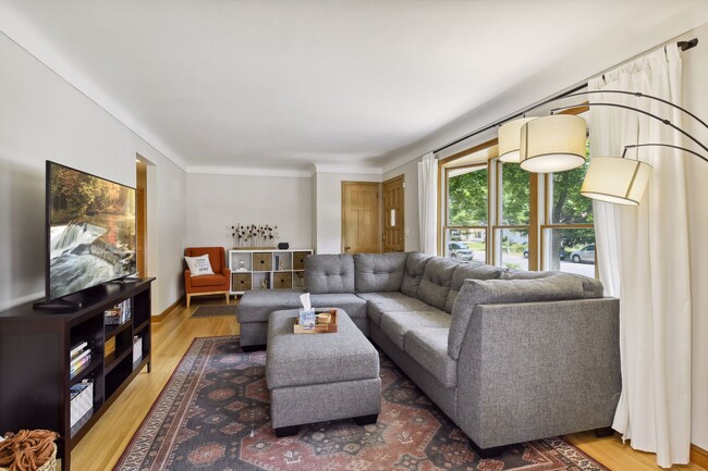 Foto del edificio - 7526 Park Ave