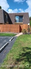 Building Photo - 3218 Vista Oaks Cir NE