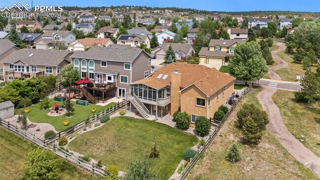 Foto del edificio - Gorgeous ranch home with spectacular views!