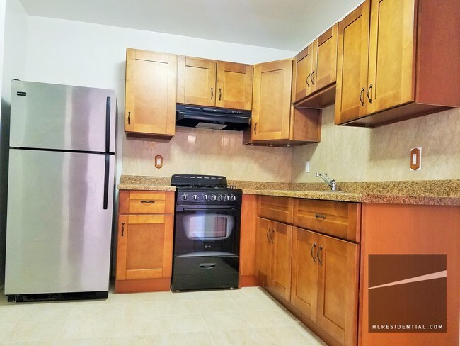 Building Photo - 2522 33rd St