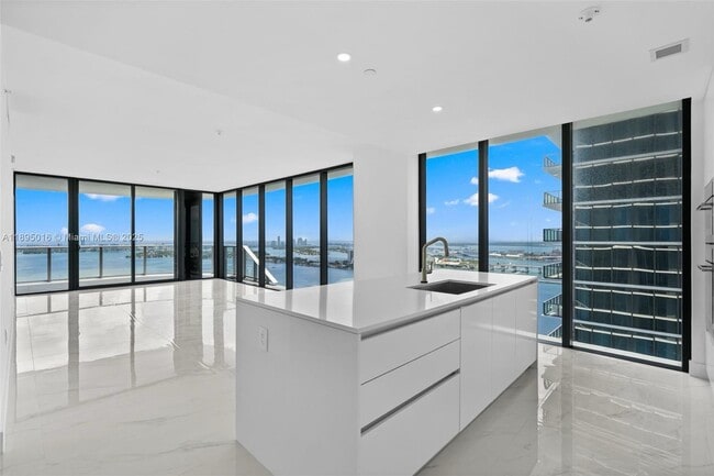 Building Photo - 700 NE 24 # 3707 MIAMI, FL 33137