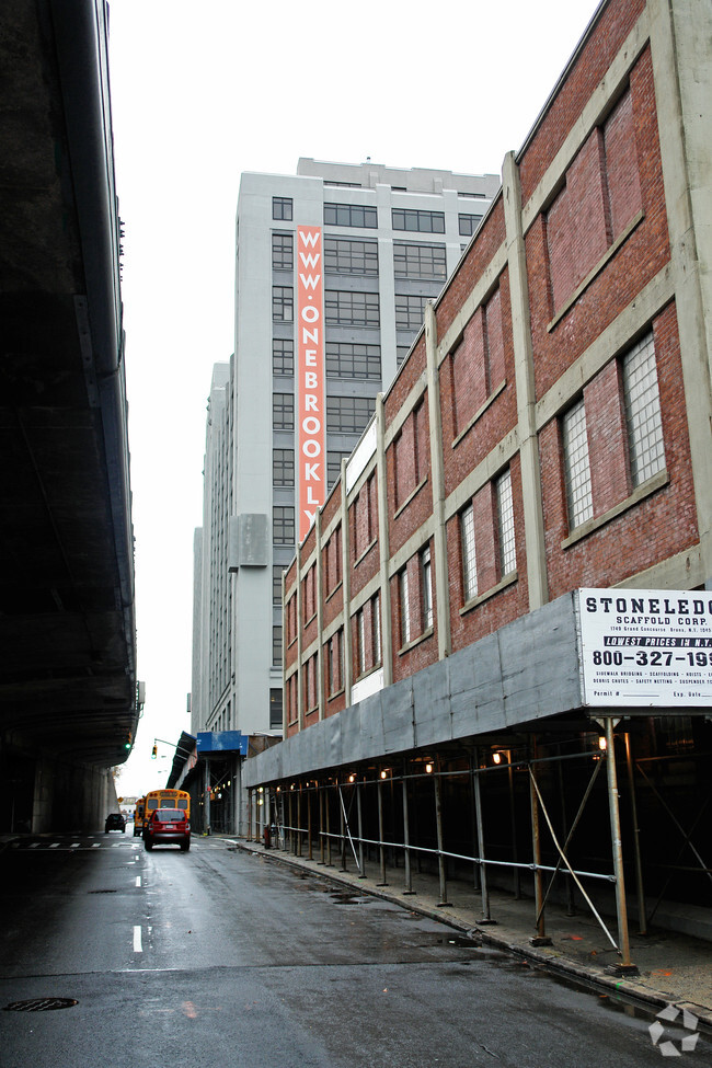 Foto del edificio - One Brooklyn Bridge Park