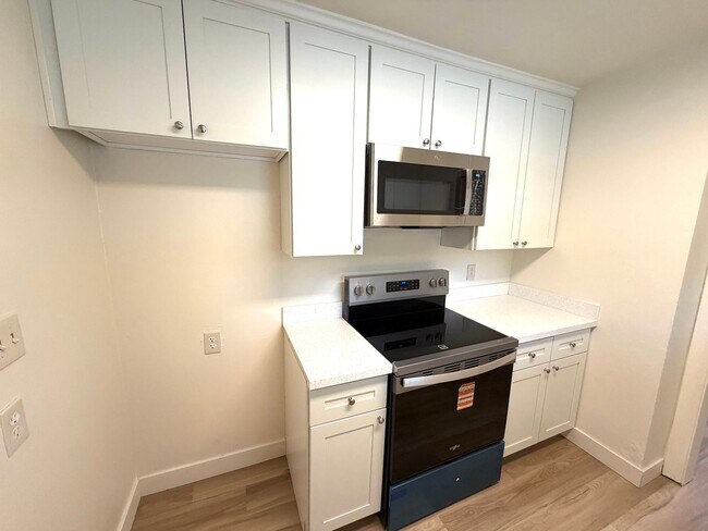Building Photo - Cozy and quaint home in South Hagginwood!
