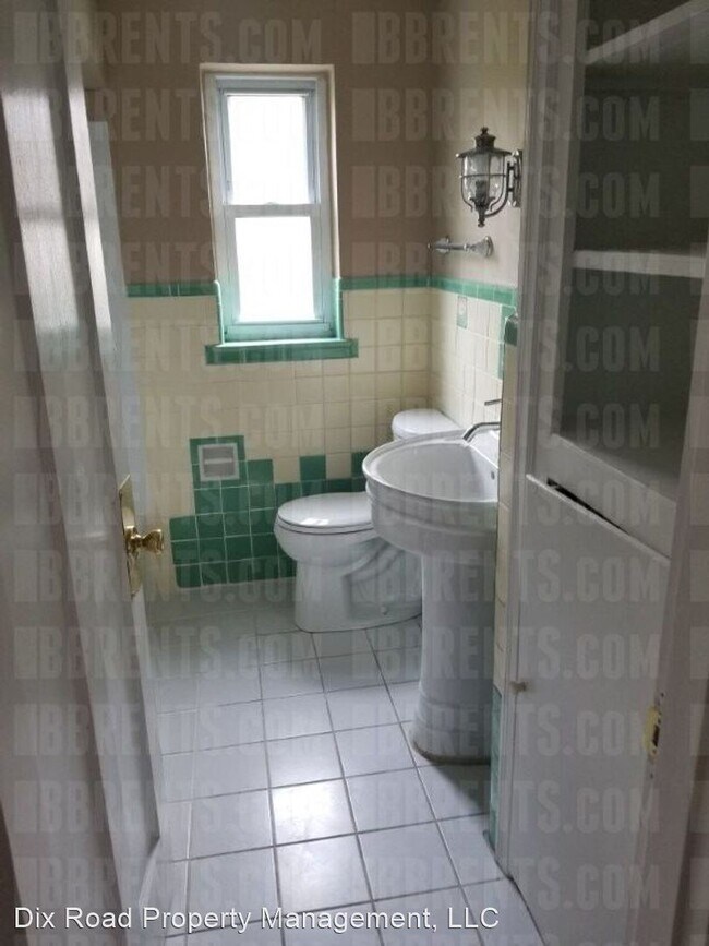 Building Photo - 3 br, 1 bath House - 3330 Van Zandt Drive,