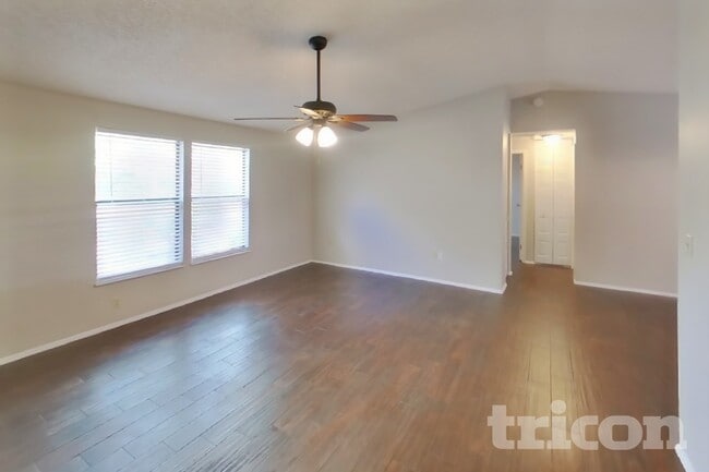 Building Photo - 8102 Chickasaw Ln