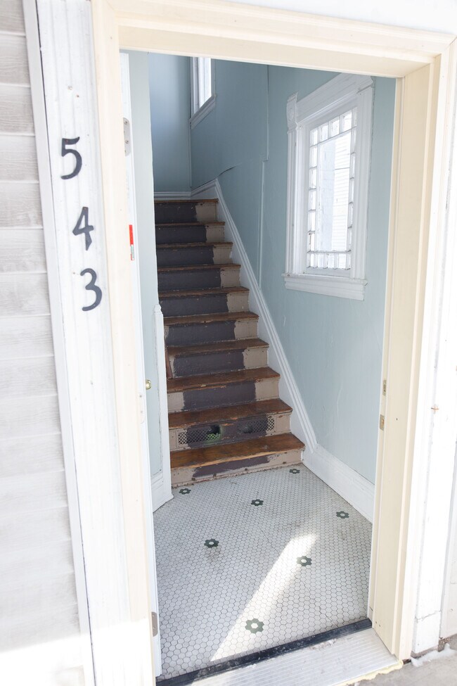 Foto del edificio - 541 Pine Ave NW
