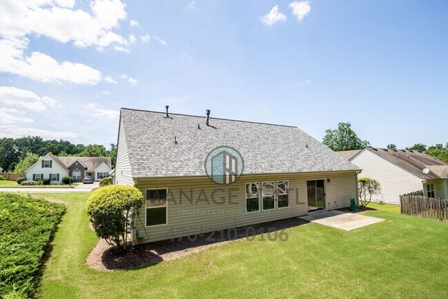 Building Photo - Stunning 3BR House in the highly desired M...