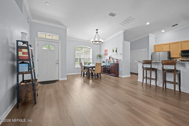 Foto del edificio - 8575 Crooked Tree Dr