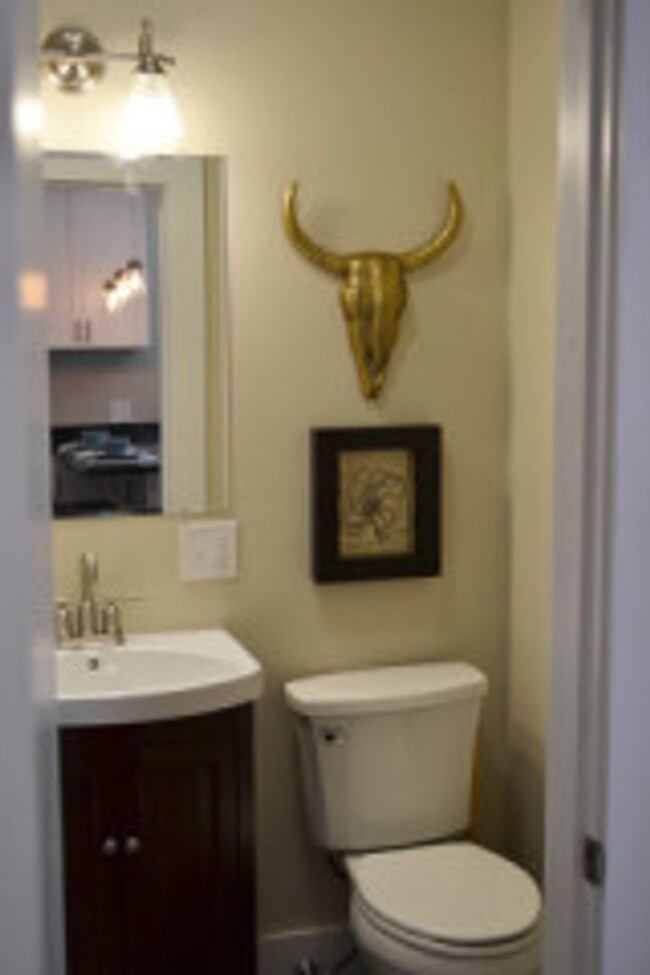 Foto del edificio - North End - 2 bedroom apartment - 9/1