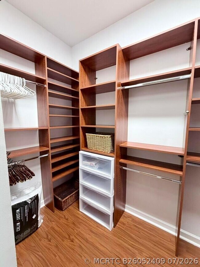 Building Photo - 9546 Lantern Bay Cir