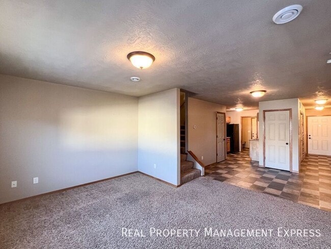 Building Photo - 3604 W 93rd St