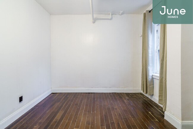 Building Photo - Full room in 5-bed/1.5-bath Home