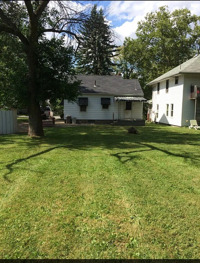2431 Vestal Rd, Youngstown, OH 44509 House Rental in Youngstown, OH
