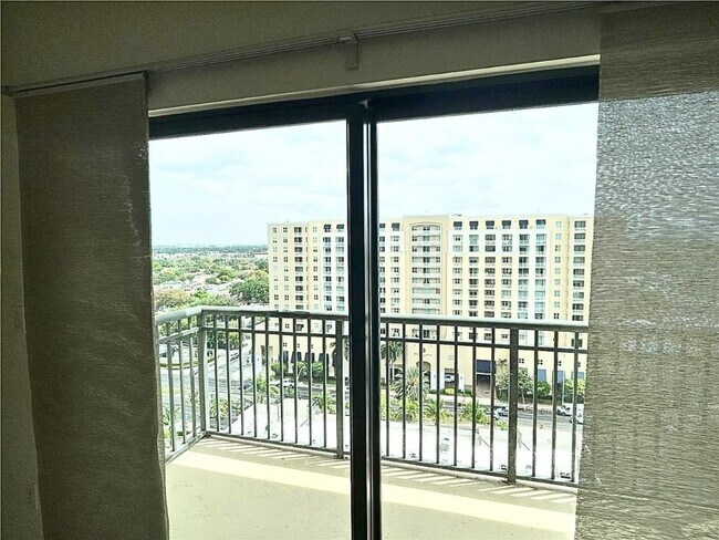 Foto del edificio - 4242 NW 2nd St