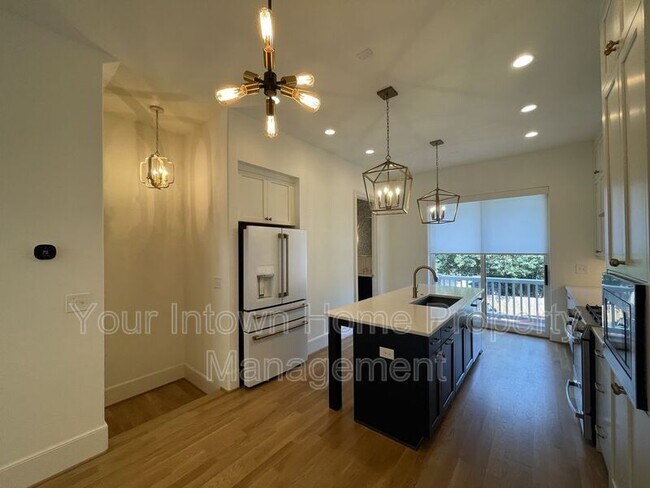 Foto del edificio - 690 Fraser St SE